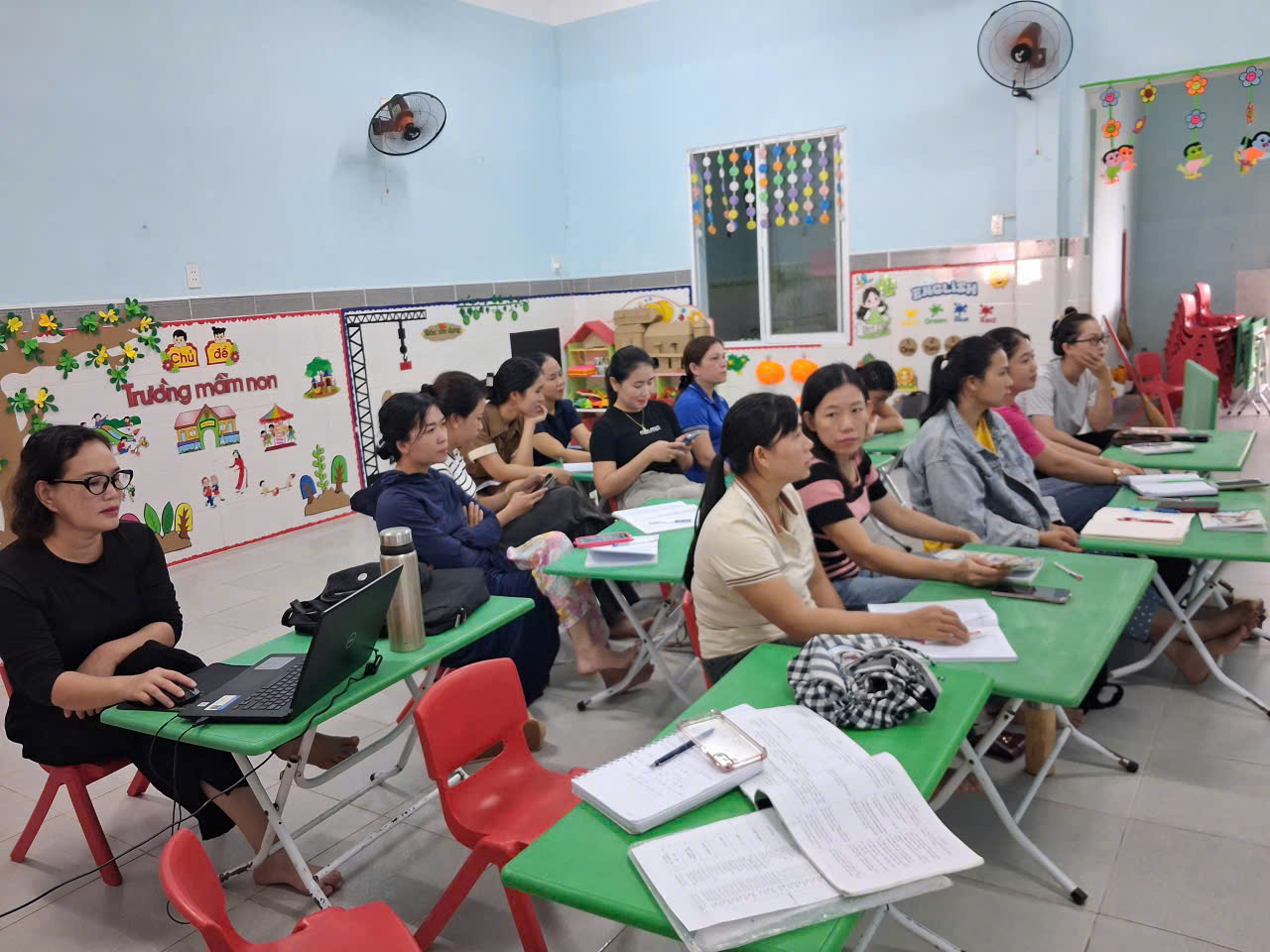 Tập huấn chuyên môn cho giáo viên năm học 2025-2026