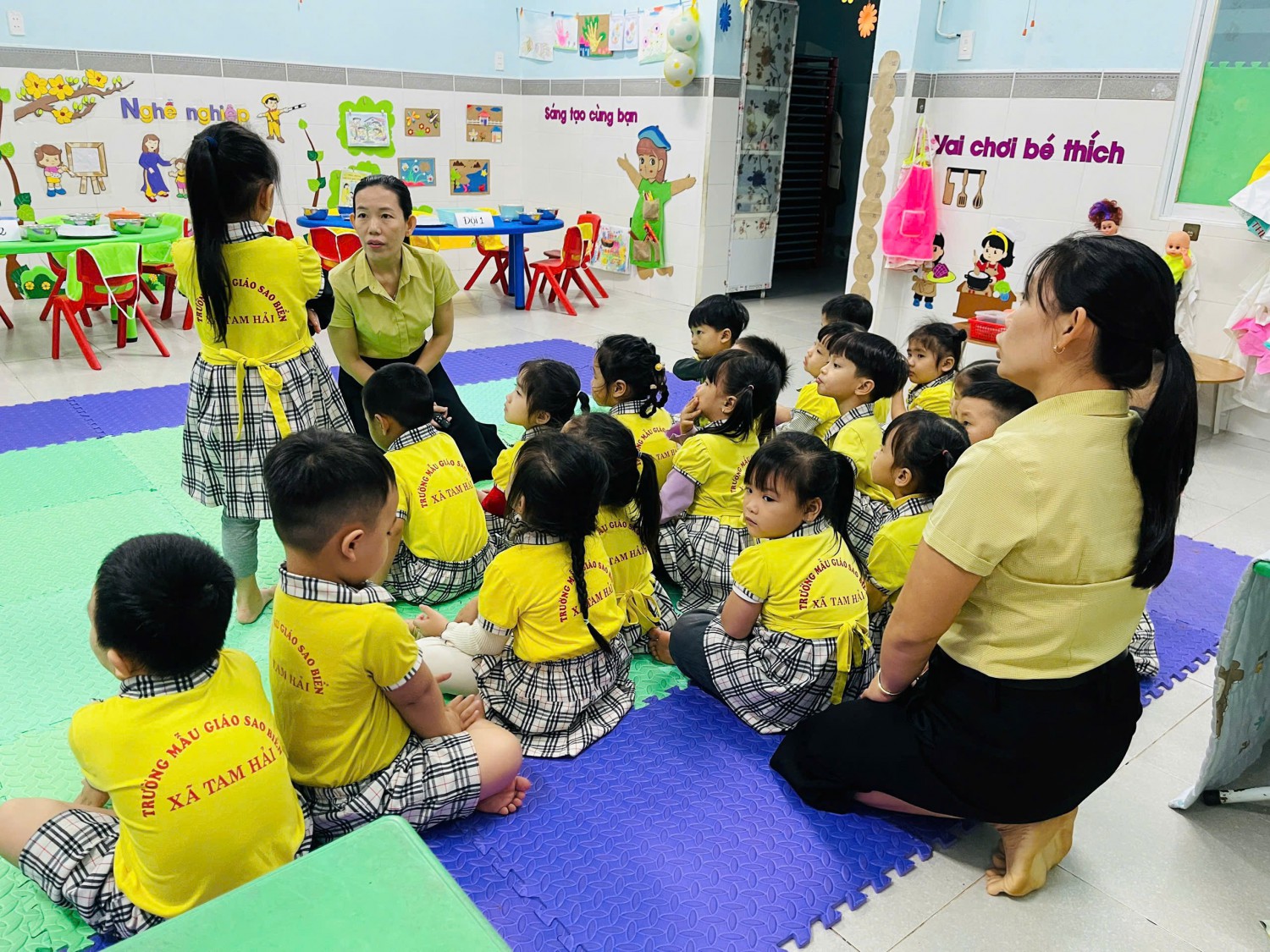 Sinh hoạt chuyên môn chuyên đề "Lấy trẻ làm trung tâm"