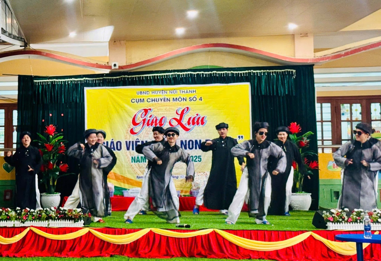 Phần chào hỏi của trường Sao Biển