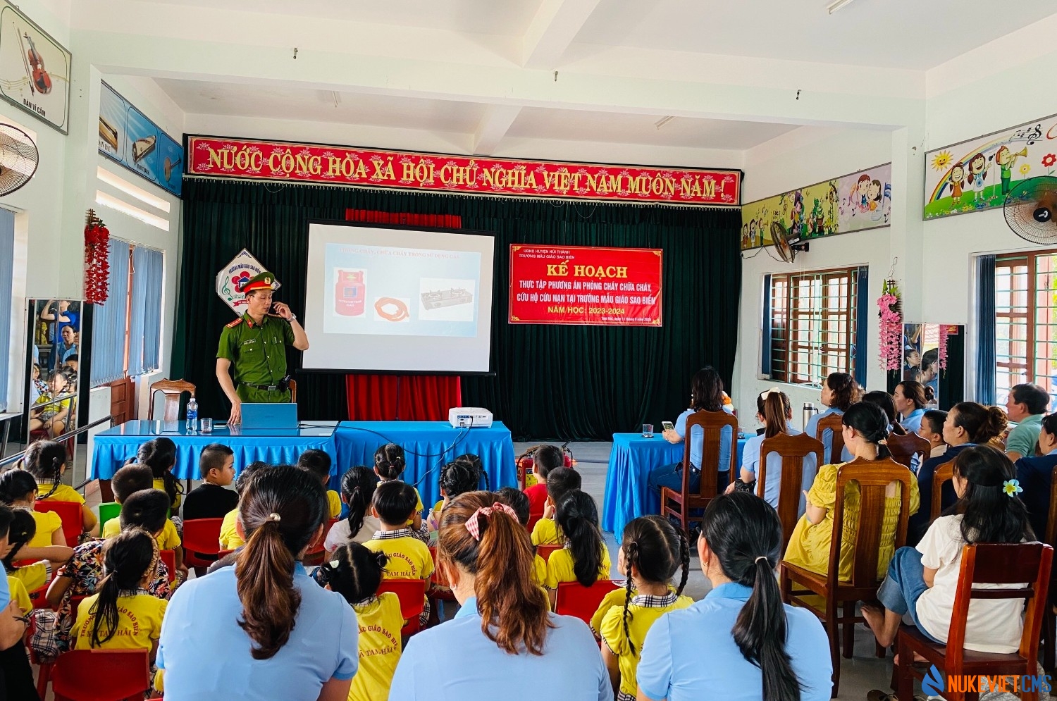 Hoạt động của bé