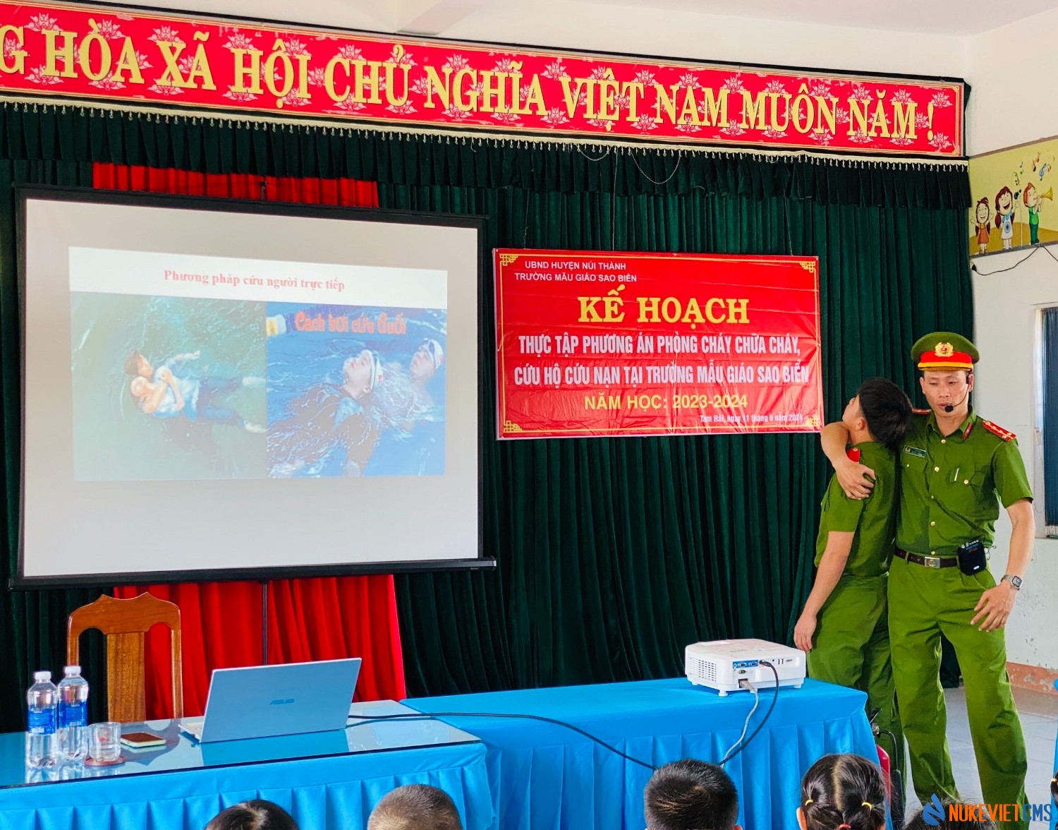 Hoạt động của bé