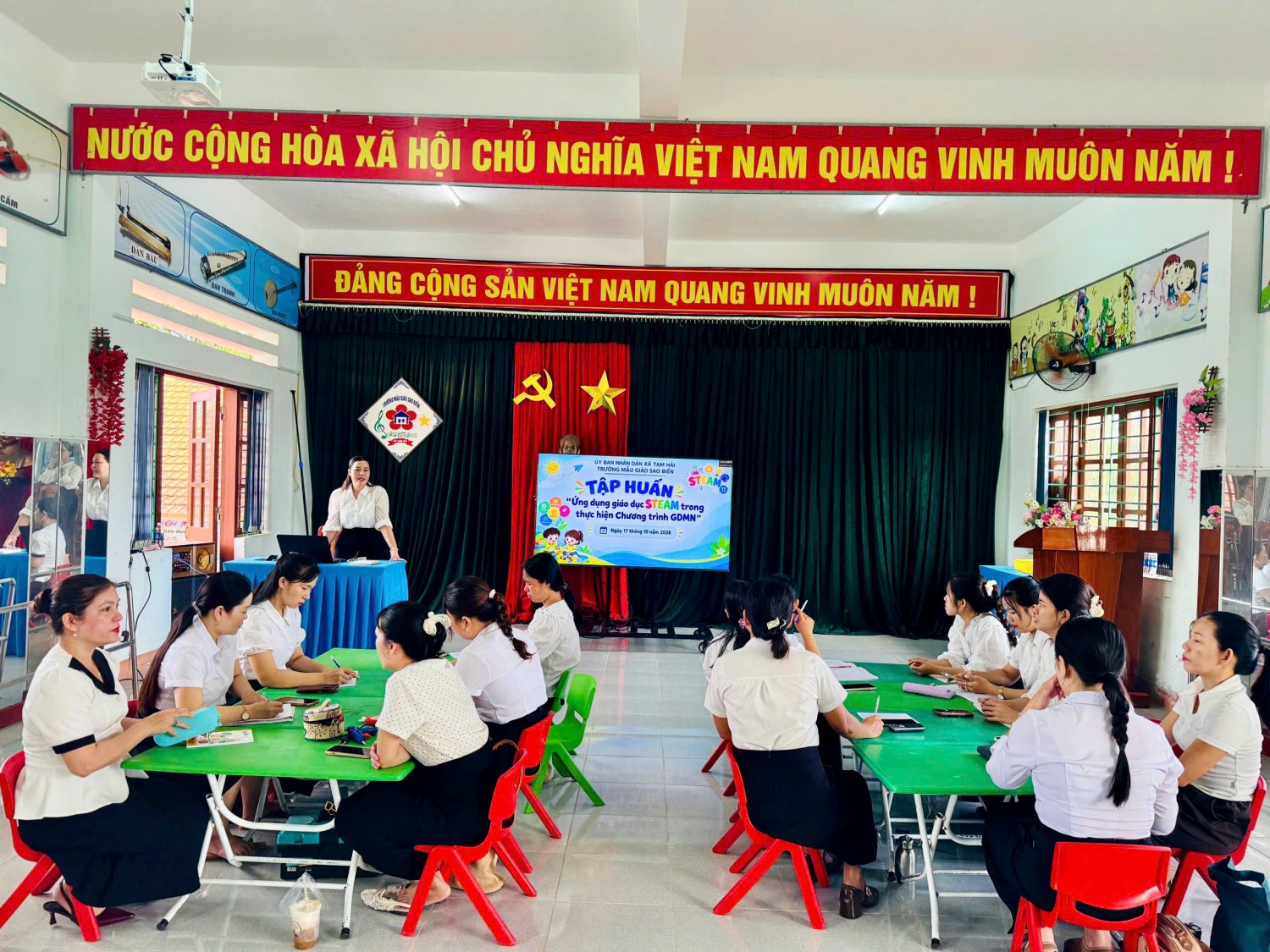 Tập huấn chuyên môn ứng dụng giáo dục STEAM trong thực hiện chưng trình giáo dục mầm non